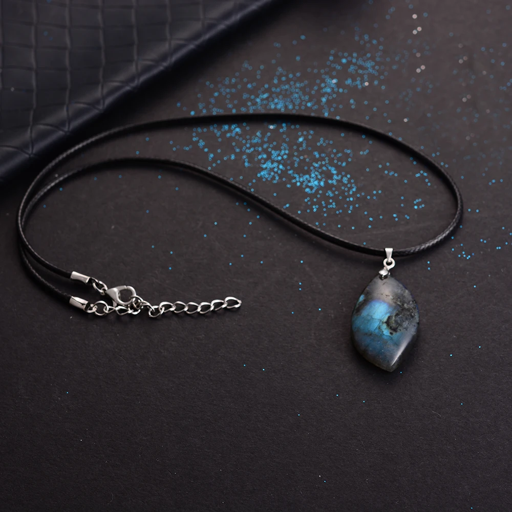 

WANDO Trendy Natural Labradorite Necklace Pendants water Drop S Shaped Sunlight Energy Guardian Moonstone Women couples Jewelry