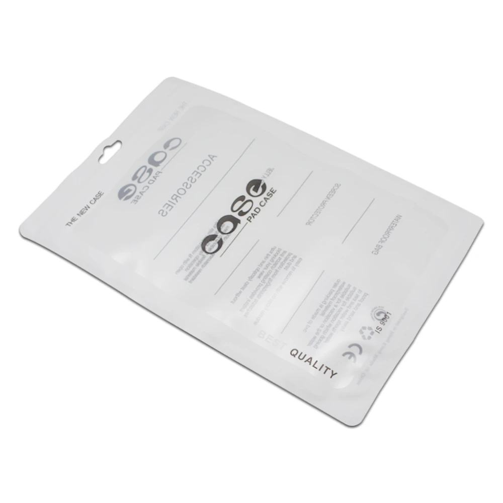 Пластиковый чехол для планшета 19x28 см белый с застежкой молнией и отверстием