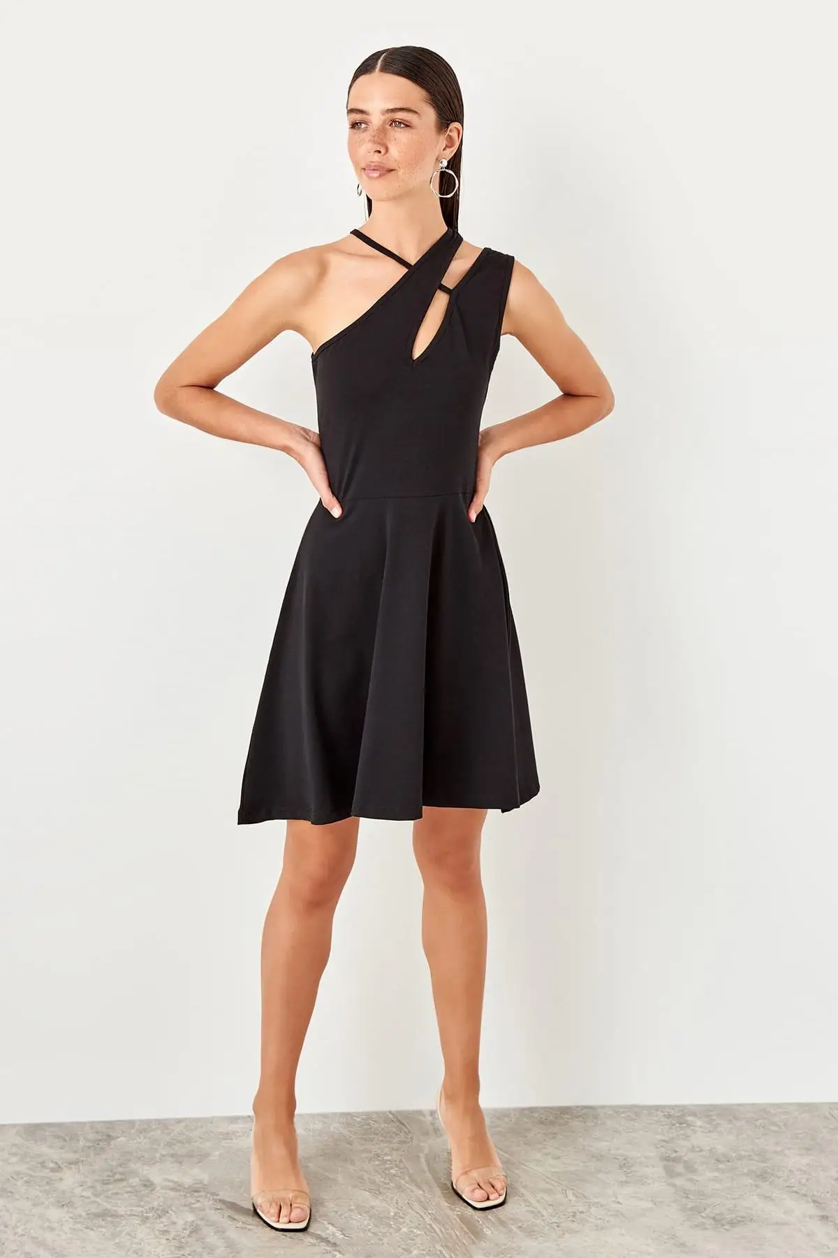 Trendyol Черное Трикотажное Платье TWOSS19VG0239|Женские платья| |