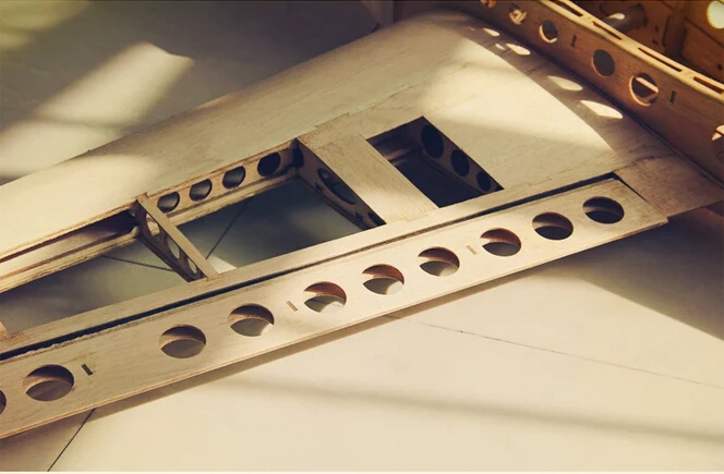 Новый дизайн горячие balsa деревянные сборные модели самолетов дополнительные 330