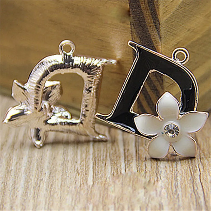 5 ШТ. DIY Оптовой Продажи Ювелирных Изделий Изысканные Металлические Буквы Кулон