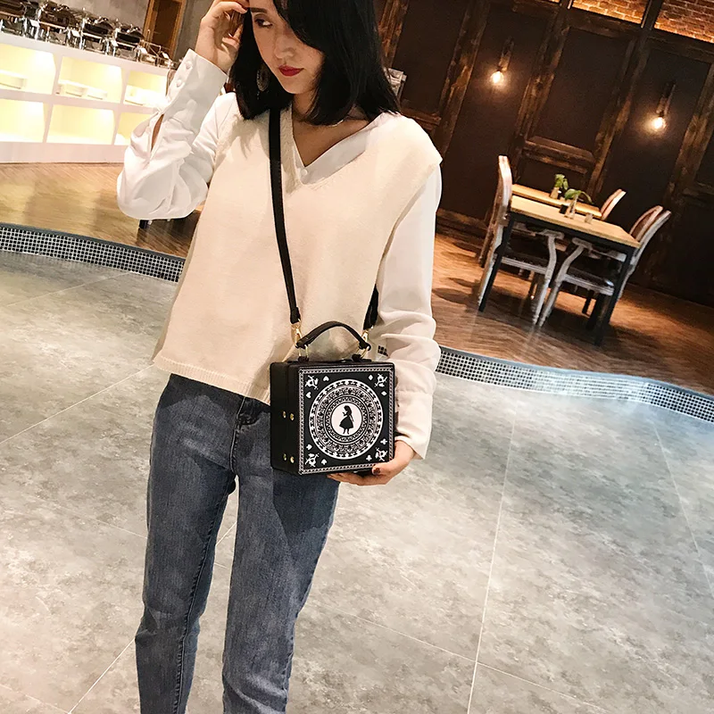 Сумка мессенджер из искусственной кожи черная с мультяшным принтом|bag purse|fashion