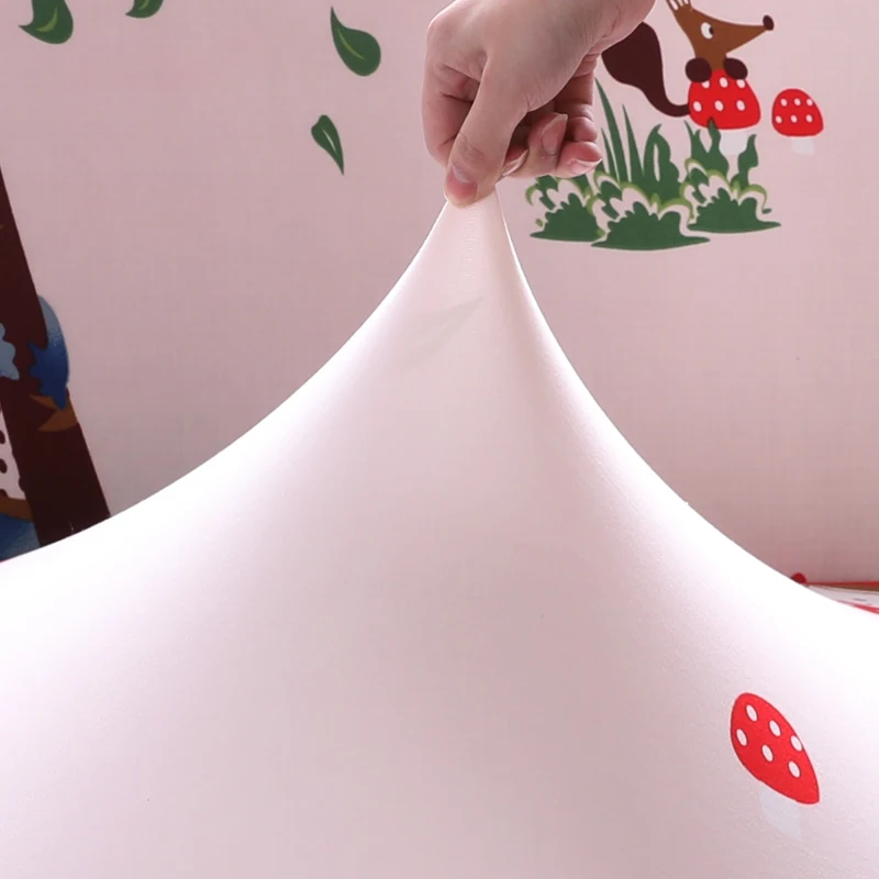 Розовые чехлы для диванов с рисунками из мультфильмов маленьких девочек