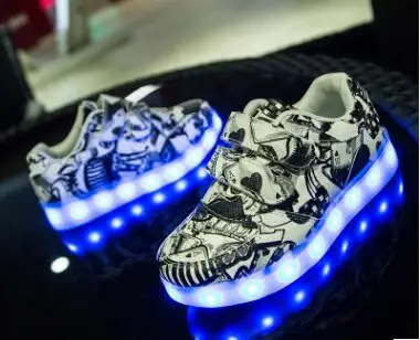 Poker/детская обувь Светящиеся кроссовки светильник для зарядки детская