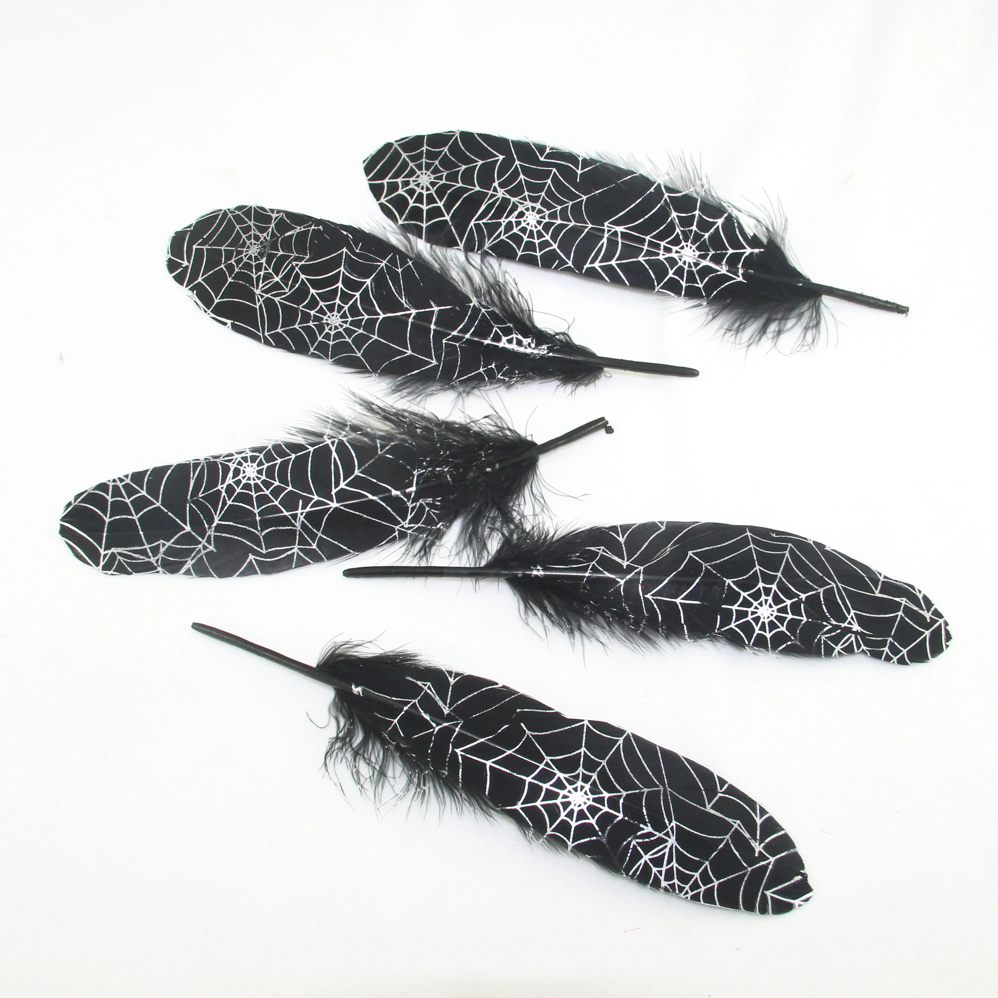 Высококачественные перышки с принтом черепа для Хэллоуина 10 шт. 14 20 см паутины