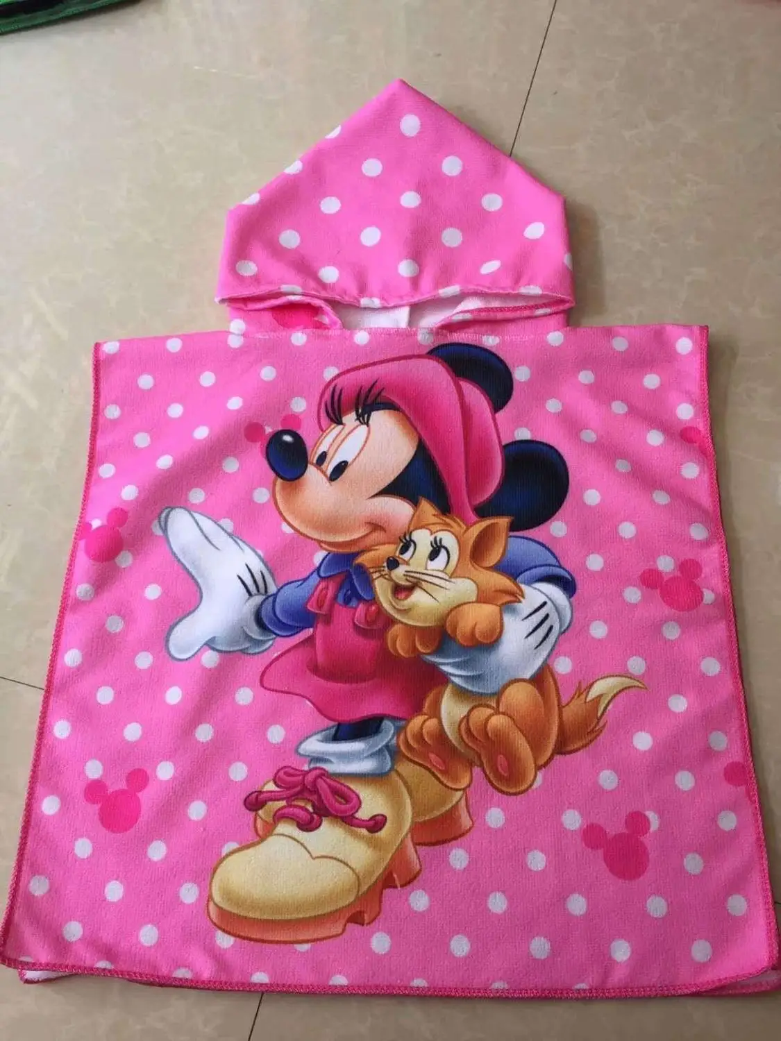 Disney «Холодное сердце»; сезон лето детские с капюшоном банное полотенце для пляжа Полотенца s черные чехлы для мобильных телефонов с Микки и Минни Для мальчиков и девочек Плащ хлопковый банный халат с рисунками с героями мультфильмов, Халат - Цвет: Minnie