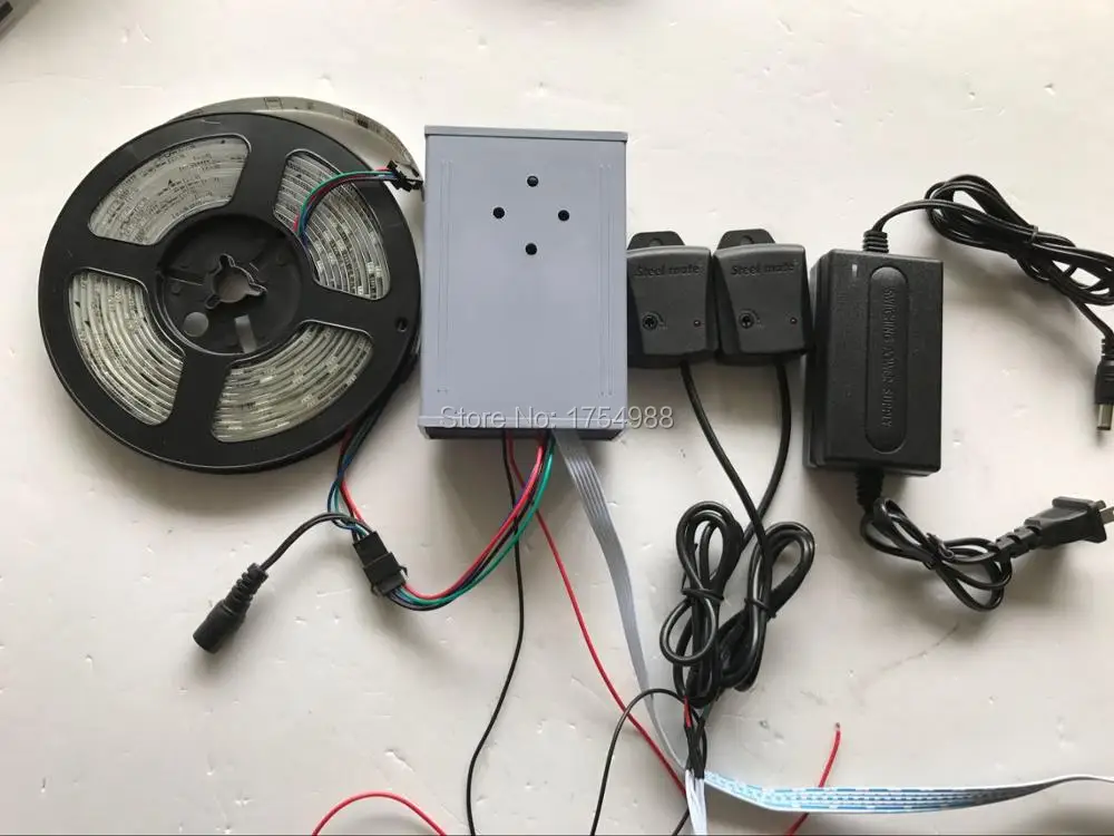 Стучание prop стучание в двух датчиках то же время Зажгите светодиодную ленту