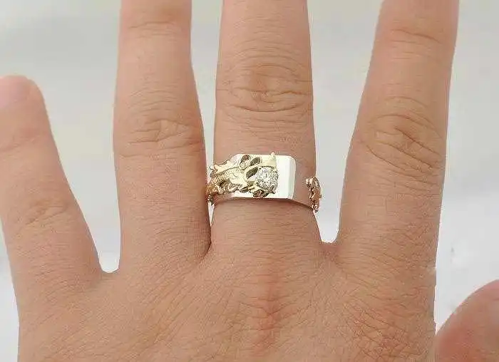 Мужское кольцо из настоящего золота 14 карат с фантастическим драконом 1Ct