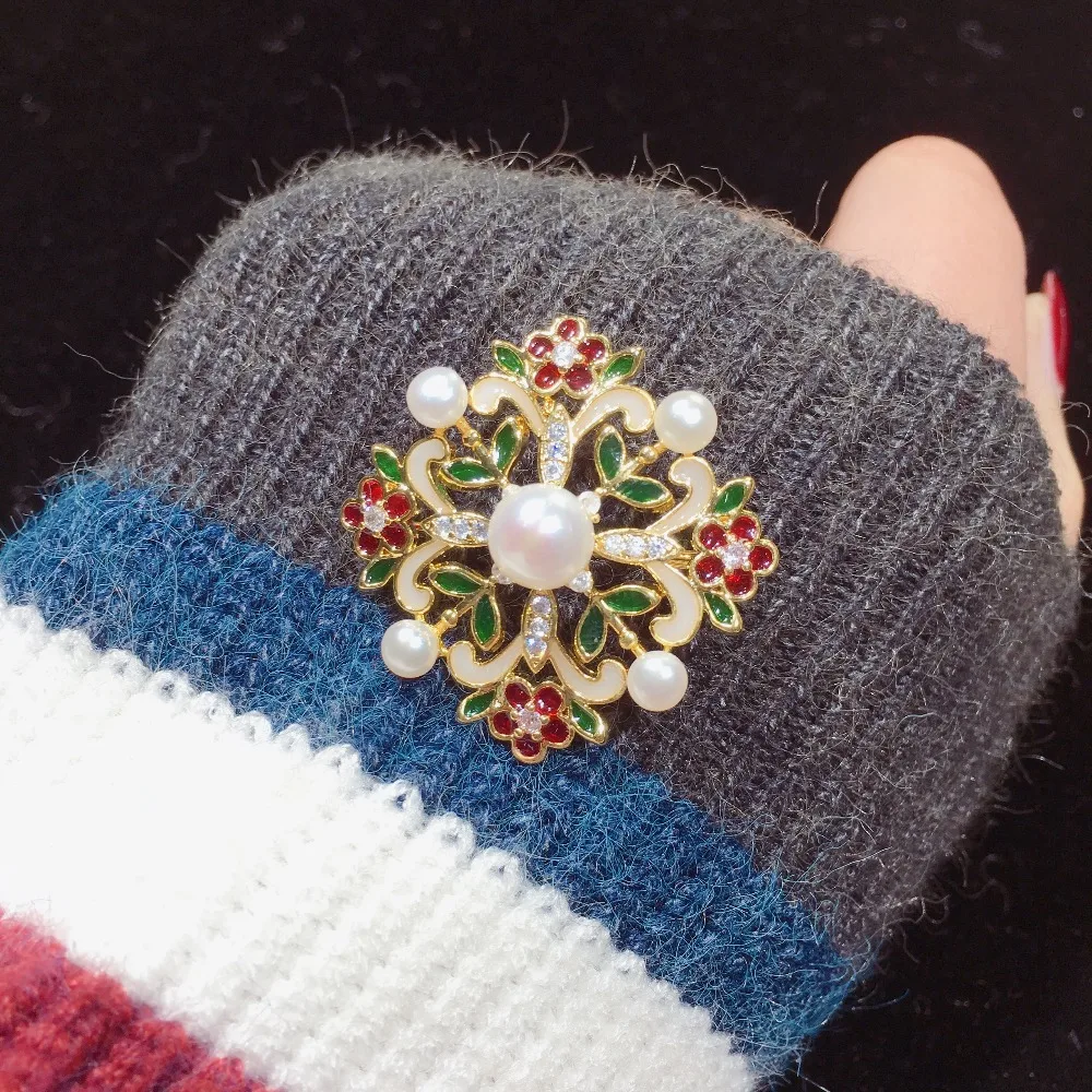 Брошь женская из жемчуга с эмалью 2019 брошь натуральным пресноводным жемчугом |
