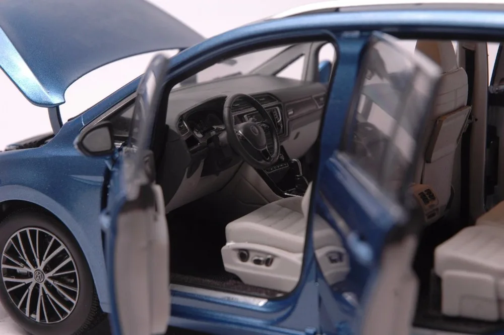 1:18 литая под давлением модель для Volkswagen VW все новые Touran L синий MPV игрушечный автомобиль миниатюрная Коллекция подарков