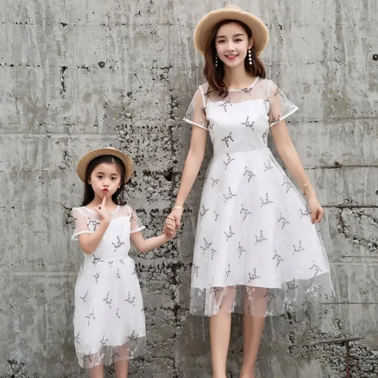 Платья принцессы для мамы и дочки Семейные комплекты Вечерние с цветочным узором