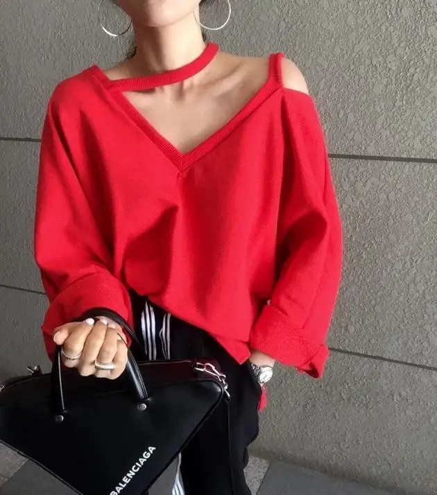 red sweatshirt TWOTWIN Стильная Женская толстовка с открытыми плечами, свободный свитер с v-образным вырезом и рукавом летучая мышь, пуловер в полоску, Повседневная стильная одежда осень - Цвет: red sweatshirt
