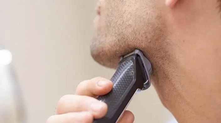 Philips Norelco серии 3000 Multigroom, 13pc Мужской перезаряжаемый электрический триммер-MG3750/60