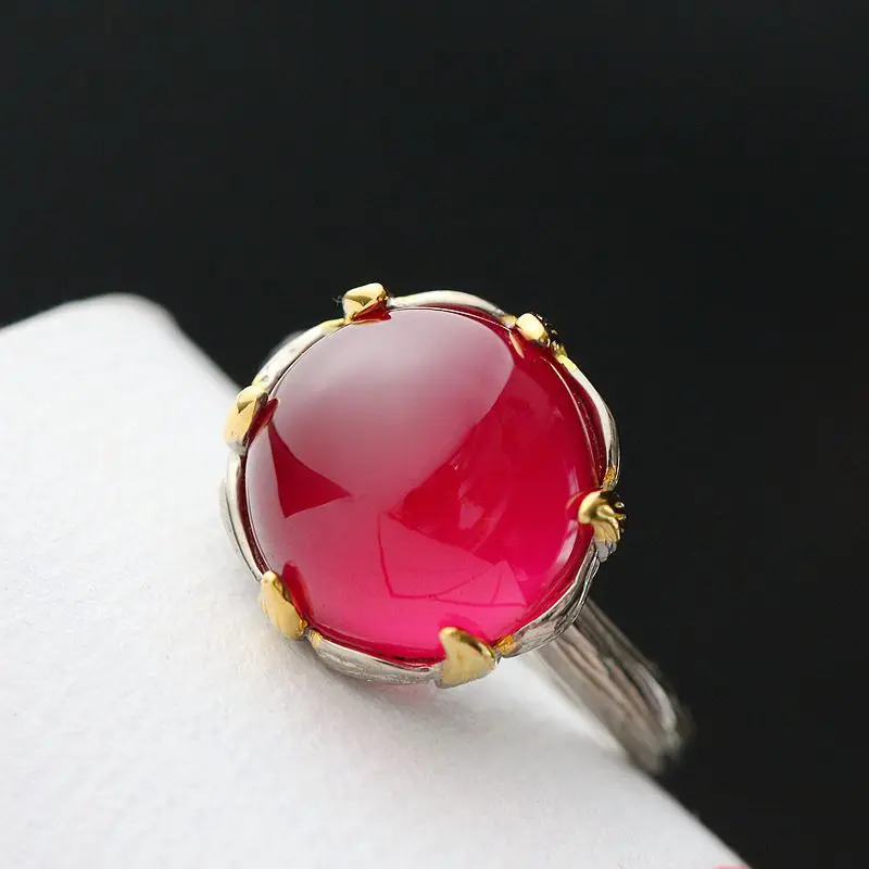 Кольцо из серебра 925 пробы с инкрустацией Красного корунда | Украшения и