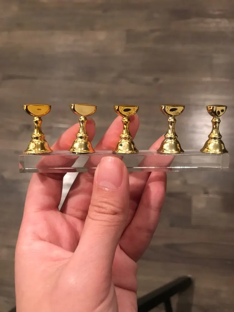

1Set=5pcs Magnetic Nail Display Stand Acrylic False Stand Showing Shelf Practice Holders Display DIY Nail Art Tool Set TDS07-1