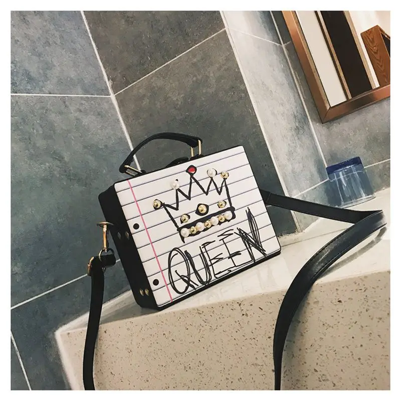 Повседневное женская сумка для вечеринок женские crossbody сумка Новое поступление Мода Письмо Алмазы Жемчуг заклепки коробка формы L25