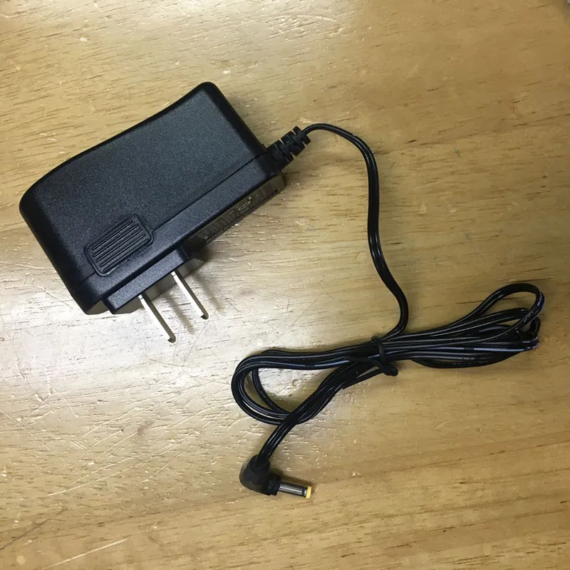 Настольное зарядное устройство CD-47 CD47 для Yaesu Vertex VX168 VX210 FT60 FT60R VX180 VX417 и т. д. |