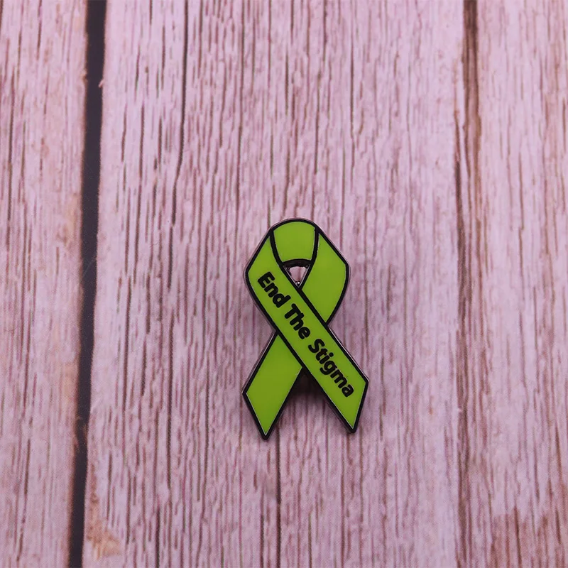 Значок с зелёной лентой и надписью End the stigma | Украшения аксессуары