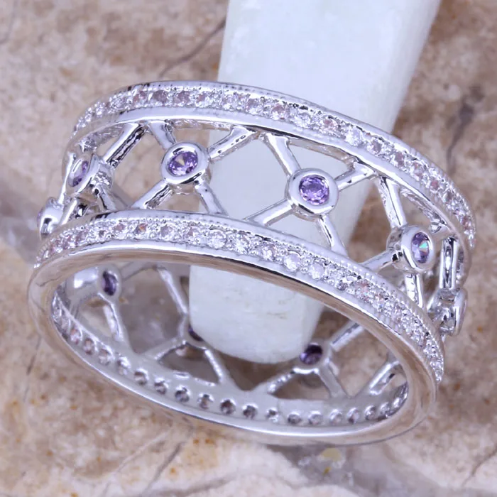 Сказочное кольцо из белого циркона с фиолетовым фианитом посеребренное