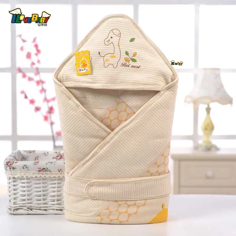 Ребенок держит чистый цветной хлопок осенью и зимой детские одеяла утолщение