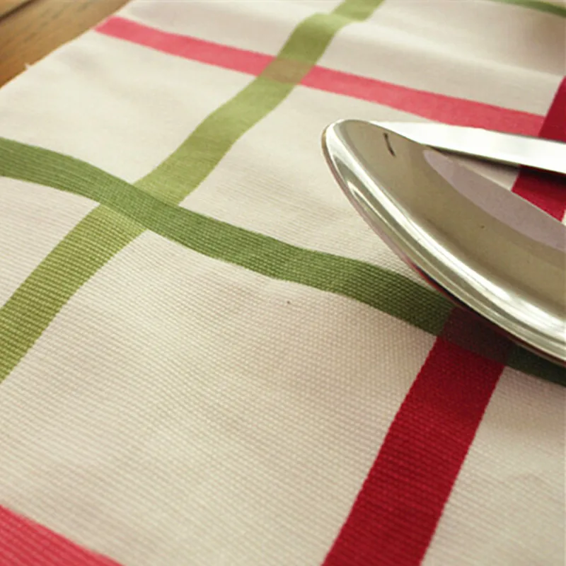 

2pcs/lot 32*45cm Plaid Cotton Linen Fabric Placemat Heat Insulation Mat Dining Table Mat Coasters Newspaper Printed Pads