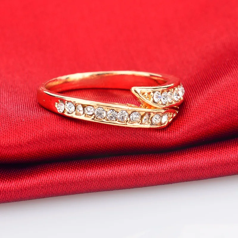 

LongWay Luxury Rings For Women Fashion Wedding Jewelry Gold Color Rings Crystal Leaf Ring Engagement Accessories SRI150014