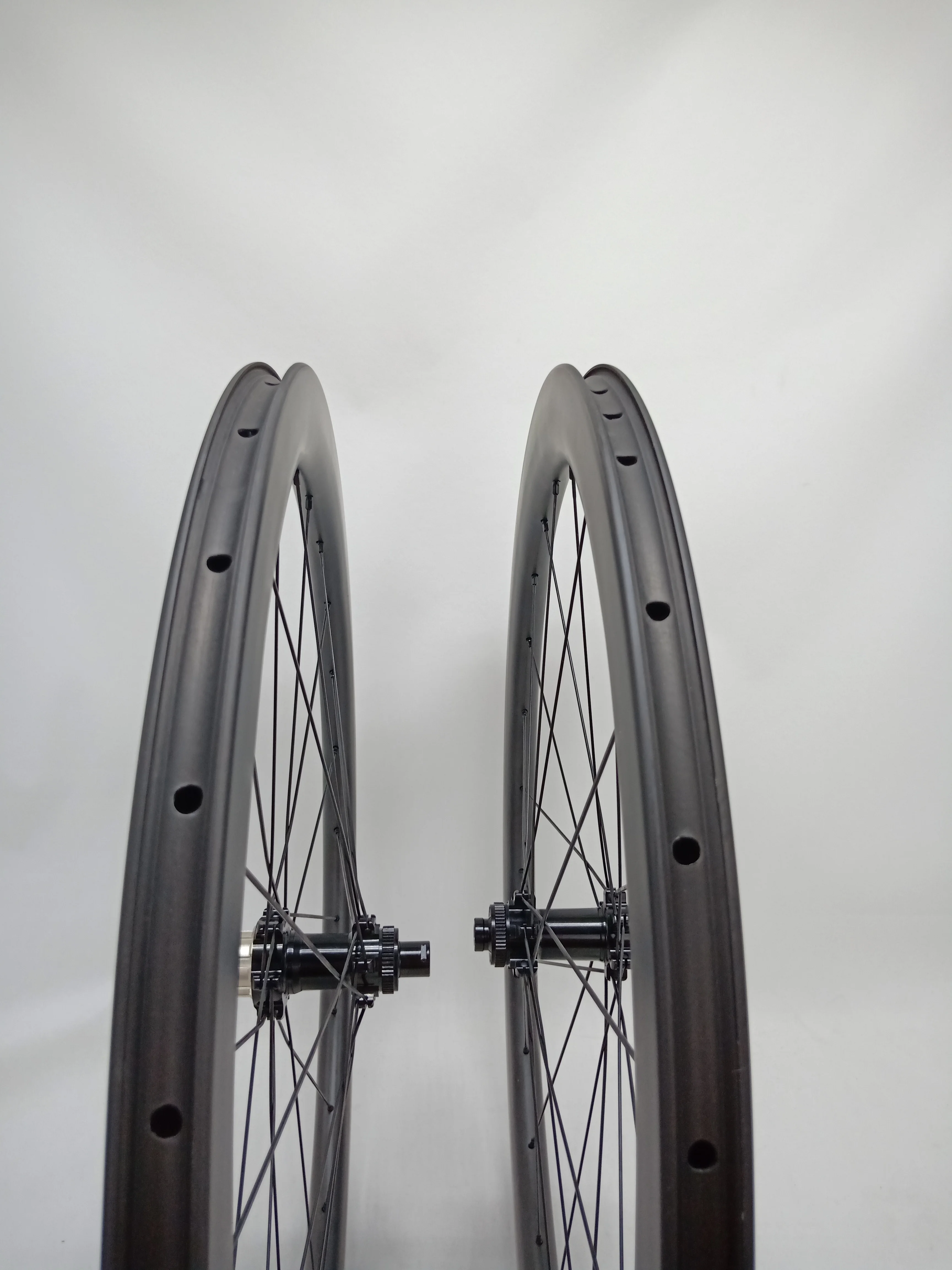 700c Углеродные колеса дисковый тормоз ультра светильник только 1430 г sapim cx ray