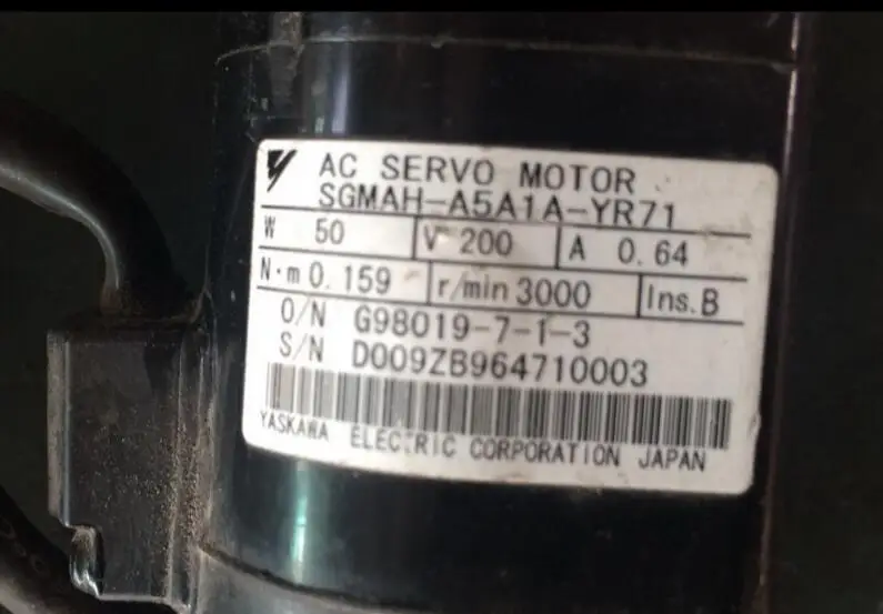 

servo motor SGMAH-A5A1A-YR71 , Used one , 90% appearance new , 3 months warranty , in stock
