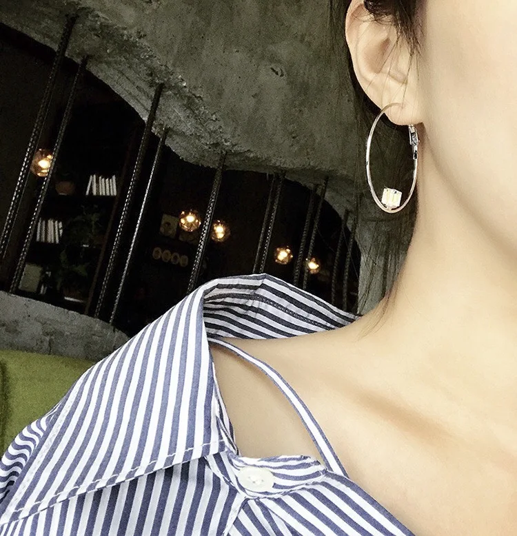 2019 New Minimalist style hollow ring temperament wild bright crystal ear | Украшения и аксессуары