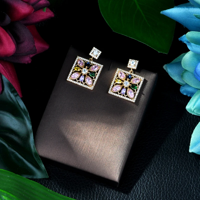 Роскошные квадратные фианитовые длинные серьги подвески HIBRIDE с фианитами для