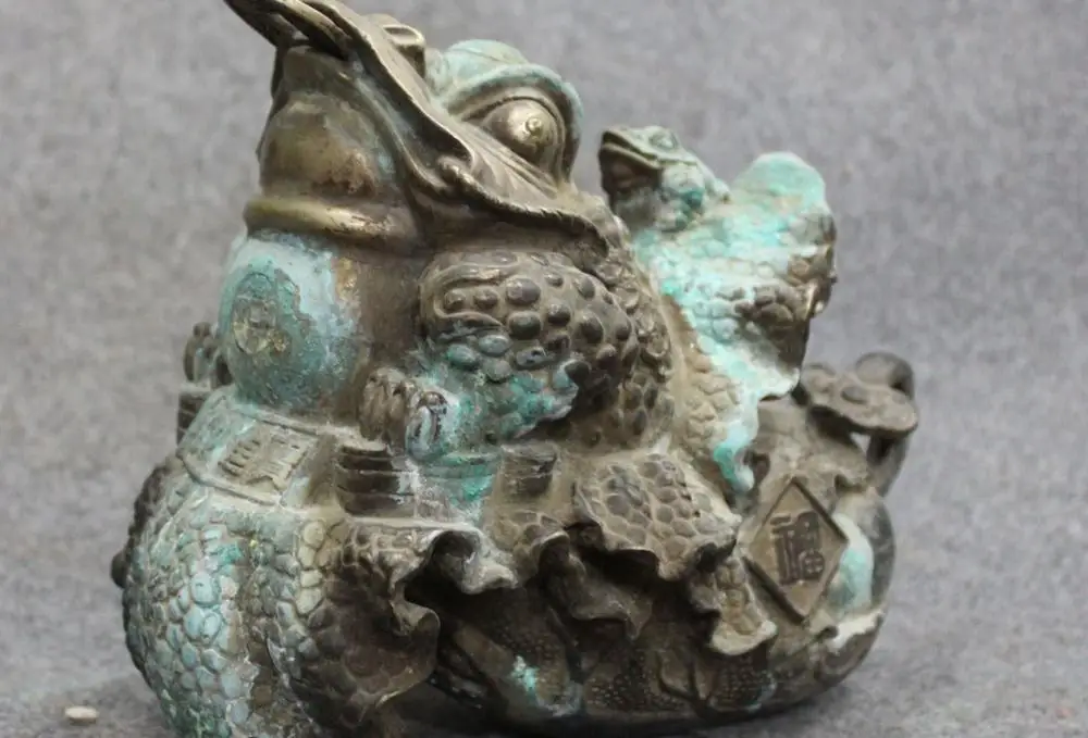 free shipping Chinese Bronze Wealth Cabbage Baicai Ru Yi Golden Toad Toads Spittor Statue | Дом и сад