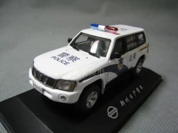 J-коллекция 1:43 Nissan Patrol сплав модель автомобиля литья под давлением металлические игрушки подарок на день рождения для детей мальчик - Цвет: 2