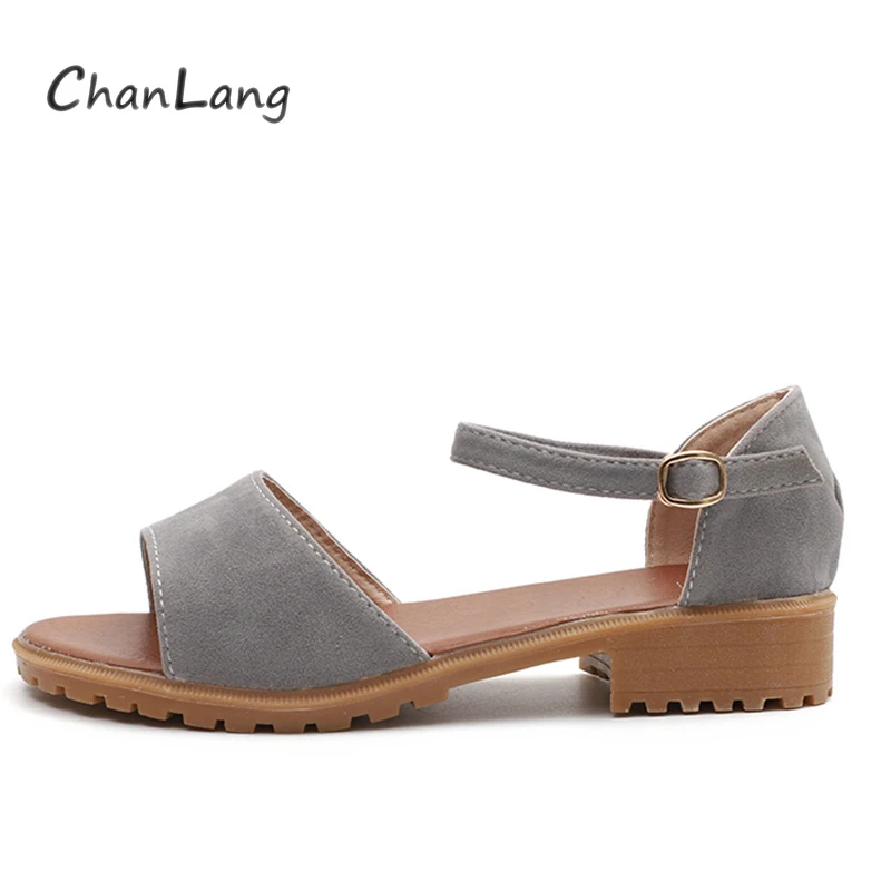 Замшевые летние женские босоножки; обувь с пряжкой buckle Strap Flats; прошитая женская обувь с закрытой пяткой; женская модная обувь на среднем каблуке