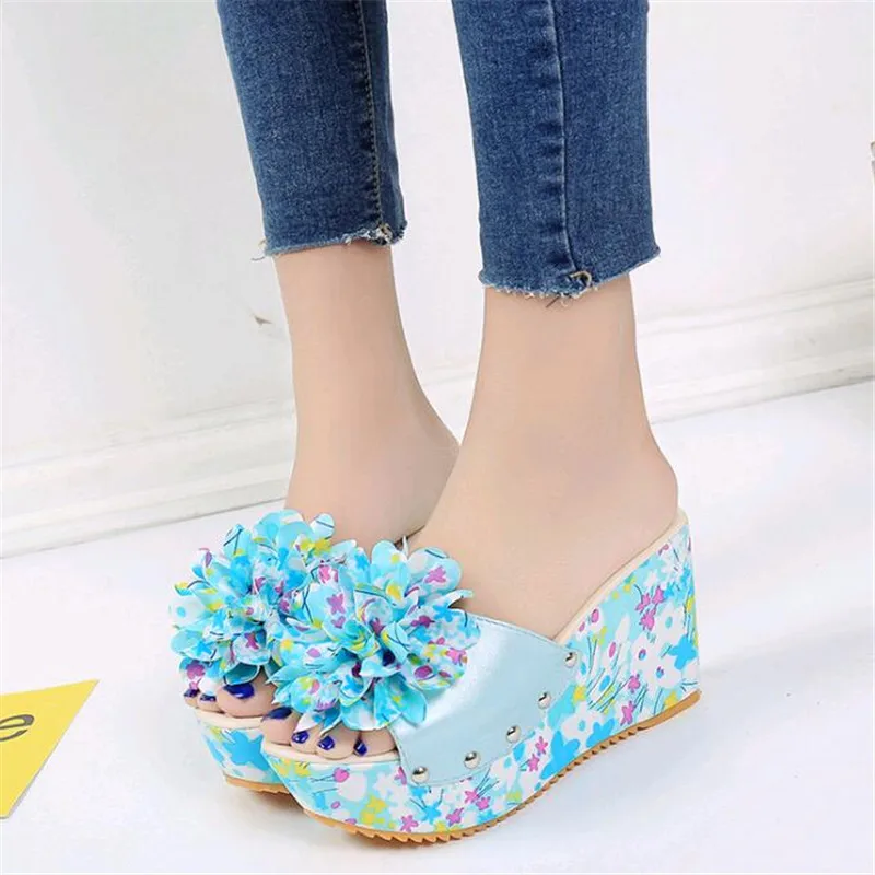 Женские летние тапочки FeiYiTu 2019 на танкетке толстые для маффинов новинка