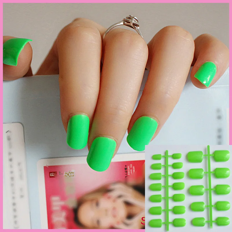 24 штуки конфетного маникюра красивые цветные накладные ногти Средний абзац