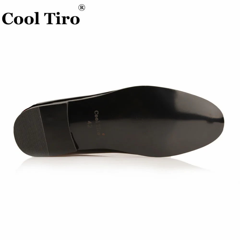 Лоферы мужские из лакированной кожи с бантом на плоской подошве | Обувь