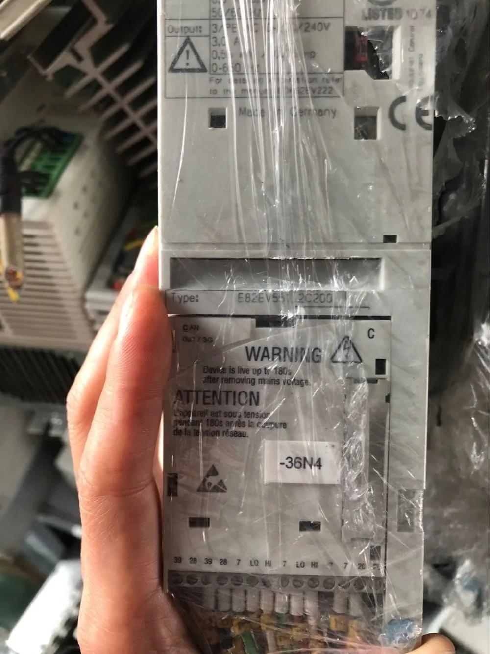 

E82EV551-2C200 хороший внешний вид, 90% новинка, Гарантия 90 дней, в наличии БЕСПЛАТНАЯ ДОСТАВКА