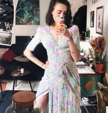 Женское платье миди с цветочным принтом запахом и v образным вырезом пуговицами