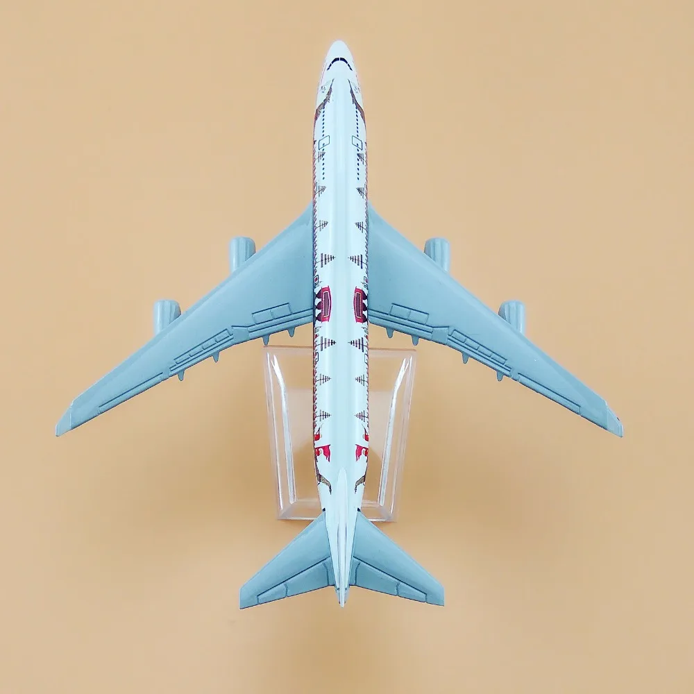 Лодка Dragon Boeing модель самолета с подставкой 16 см сплав металлическая Air Thai APEC B747 747