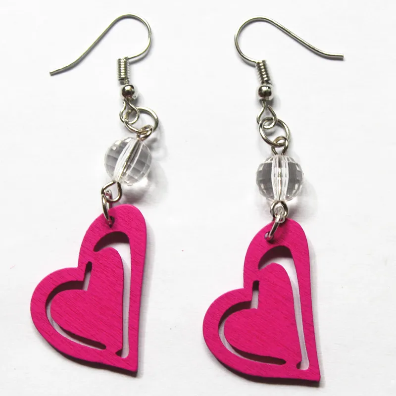 Разноцветные деревянные серьги в форме сердца красные зеленые синие оранжевые