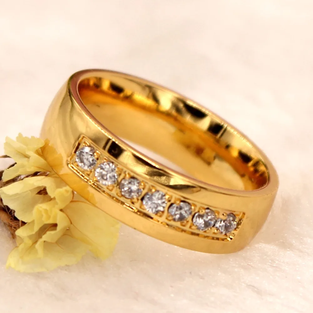 

2018 новые оригинальные инкрустированные 7 классическими женскими кольцами с фианитом 2,2 мм. R-1872