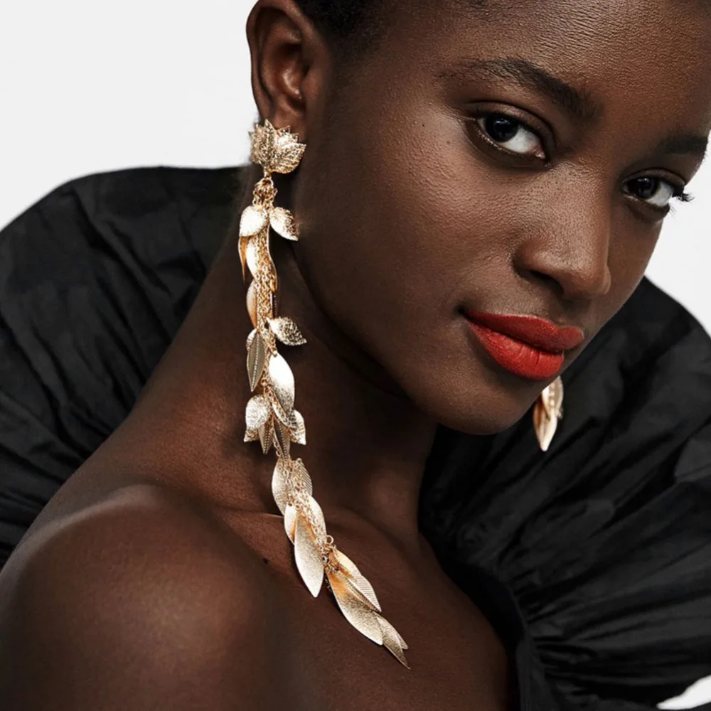 Длинные серьги подвески с кисточками в виде листьев женские свадебные золотого и