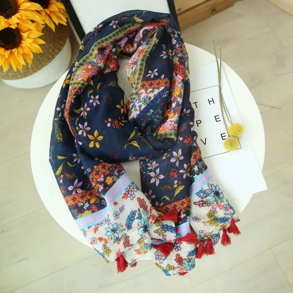 

2018 Newest Women Vintage Flower Pattern Tassel Scarf Beautiful Cotton Voile Floral Shawls Wrap Hijab Shawls Free Shipping
