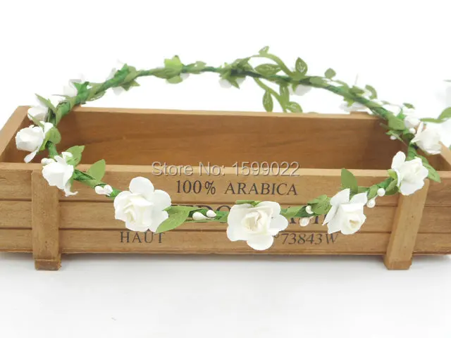 Цветочная корона белая повязка на голову в деревенском стиле Свадебный декор