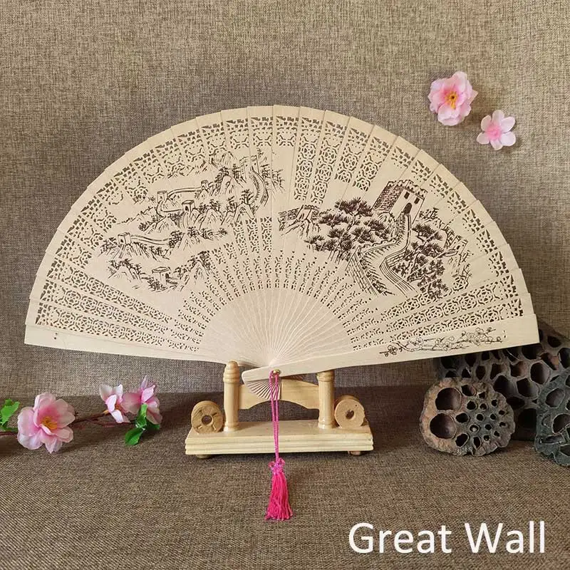 1Pcs Chinese wood carving printing Vintage antique craft fan Incense wood lady folding fan - Цвет: Great Wall