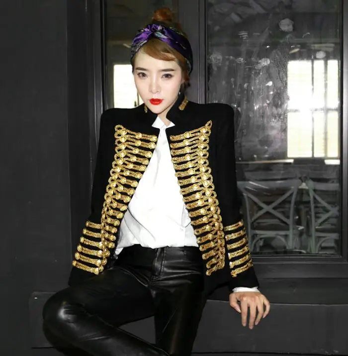 Роскошные осенне зимние женские костюмы в стиле ретро дворцовом шерстяной