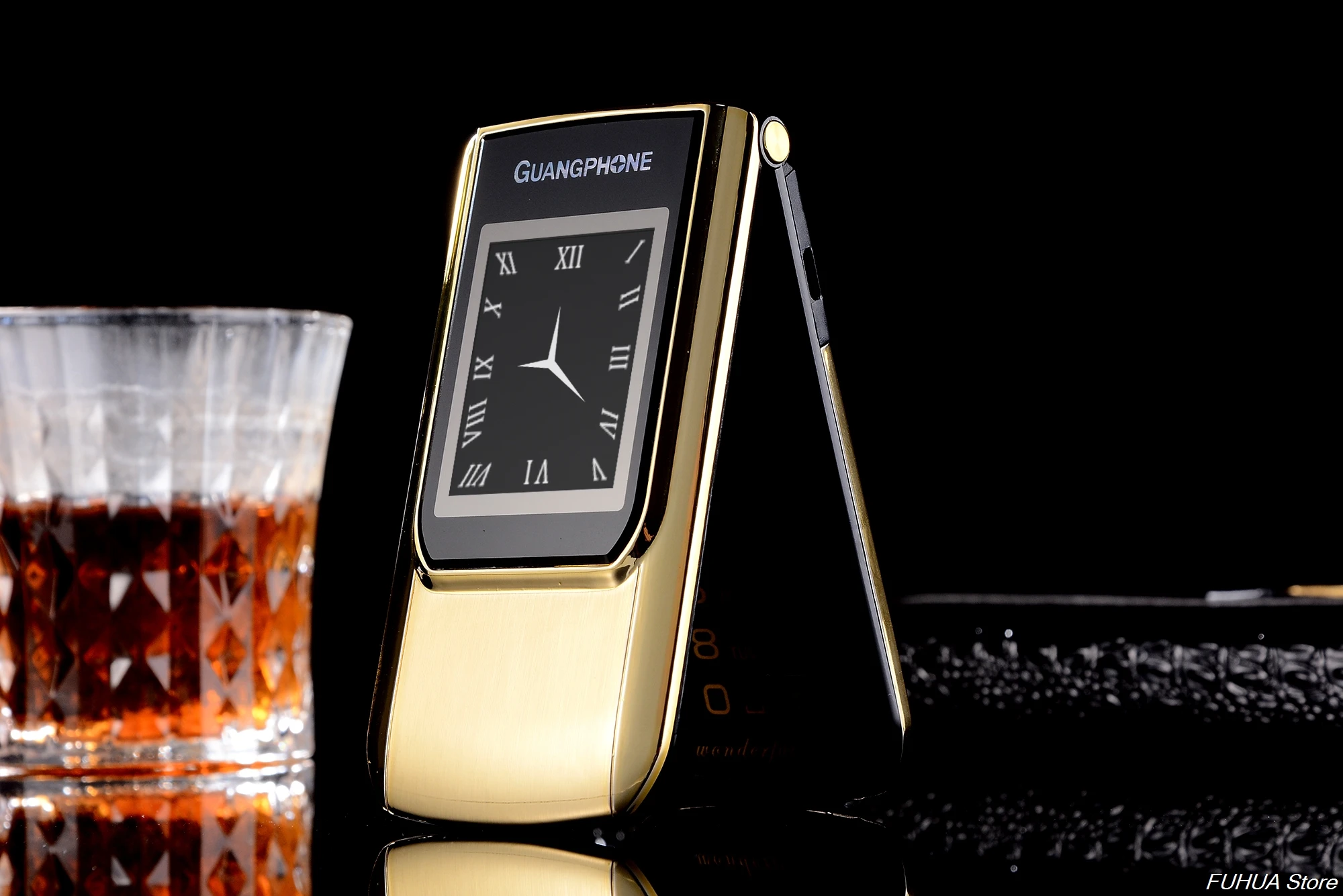 Gold Flip Metal Body Mobile Cellphone E9 Dual Sim Dual Screen Radio 2.4'' Touch Sceen SOS Big Keyboard Loud Sound Flashlight Phone - Цвет: Gold