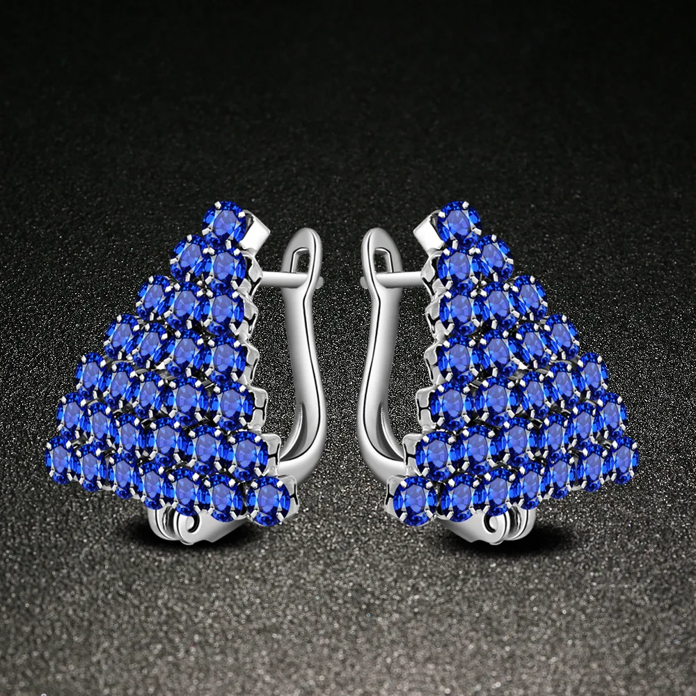 Женские Треугольные Серьги-гвоздики с кристаллами серебристого цвета |