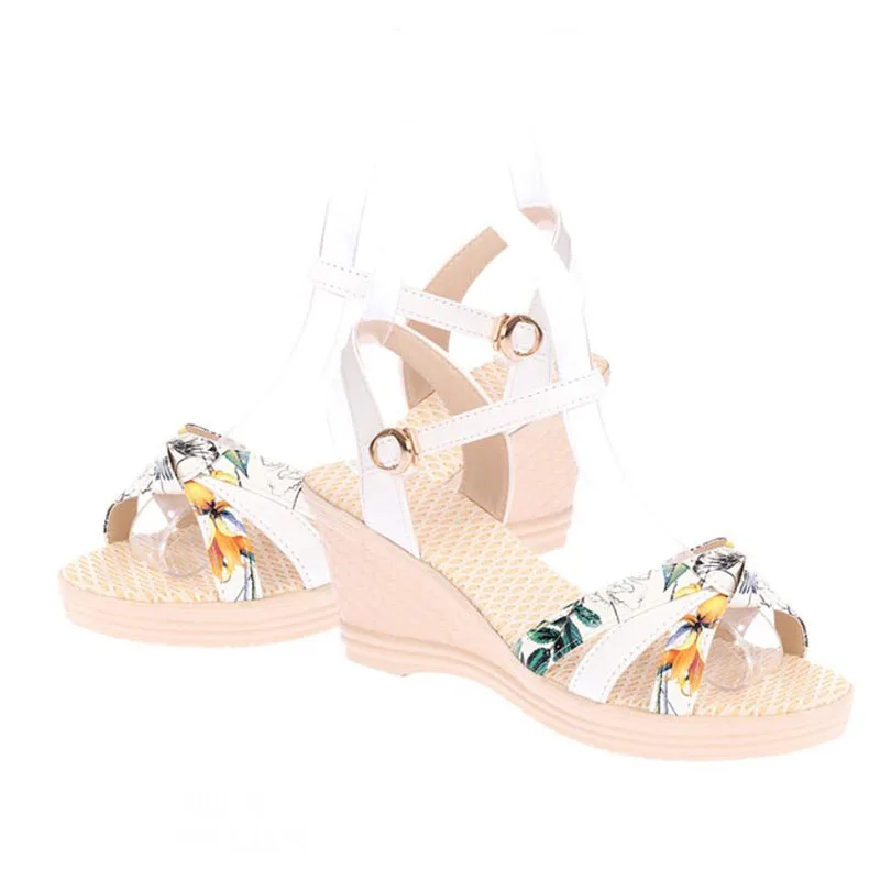 KNCOKAR Summer new color print flat slope and women's sandals chic simple air clasp high heel tide. | Обувь