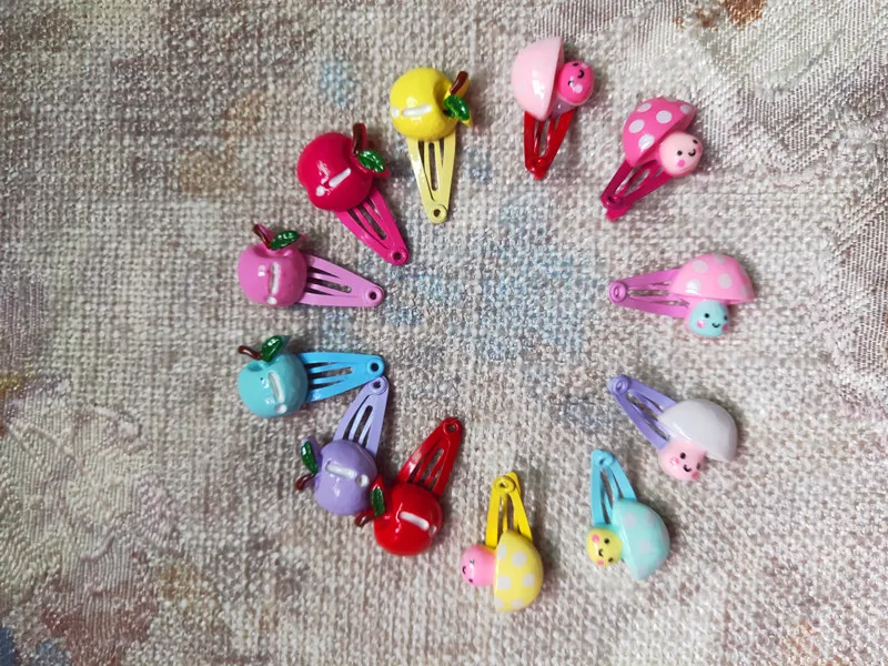 

2019 Pet Clip Dog Accessories 2.5 BB Hairpin Clip Cute cartoon apple small mushroom paint BB clip 50pcs/lot
